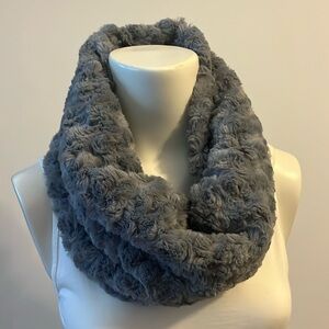 Ann Taylor faux fur stole. Never worn.